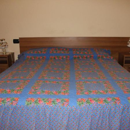 B&B Milano Malpensa 1 Castano Primo ภายนอก รูปภาพ